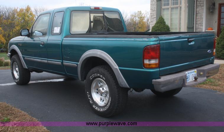 image for item F2703 1996 Ford Ranger XLT SuperCab pickup truck