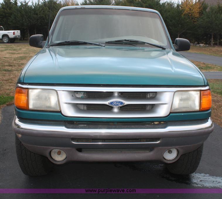 image for item F2703 1996 Ford Ranger XLT SuperCab pickup truck