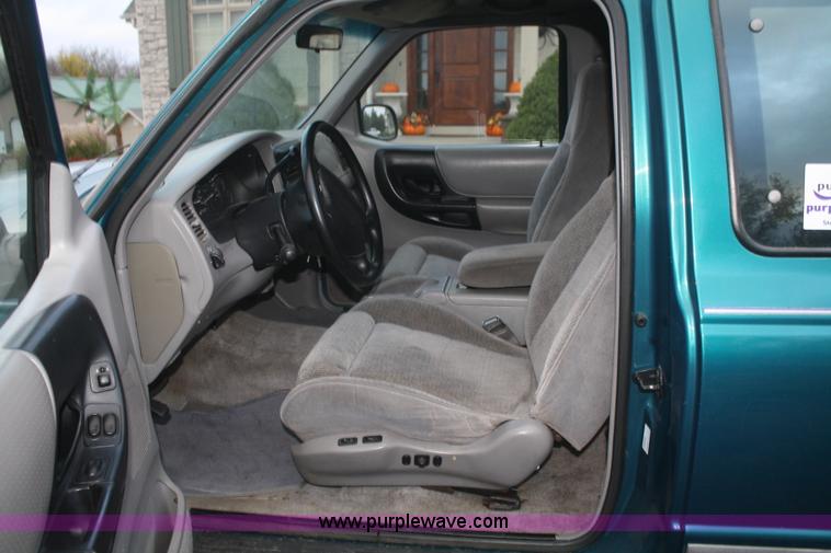 image for item F2703 1996 Ford Ranger XLT SuperCab pickup truck
