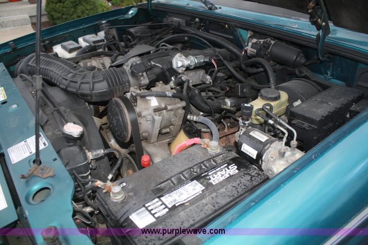 image for item F2703 1996 Ford Ranger XLT SuperCab pickup truck