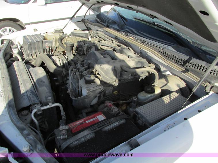 image for item F4150 2004 Ford Explorer XLS SUV