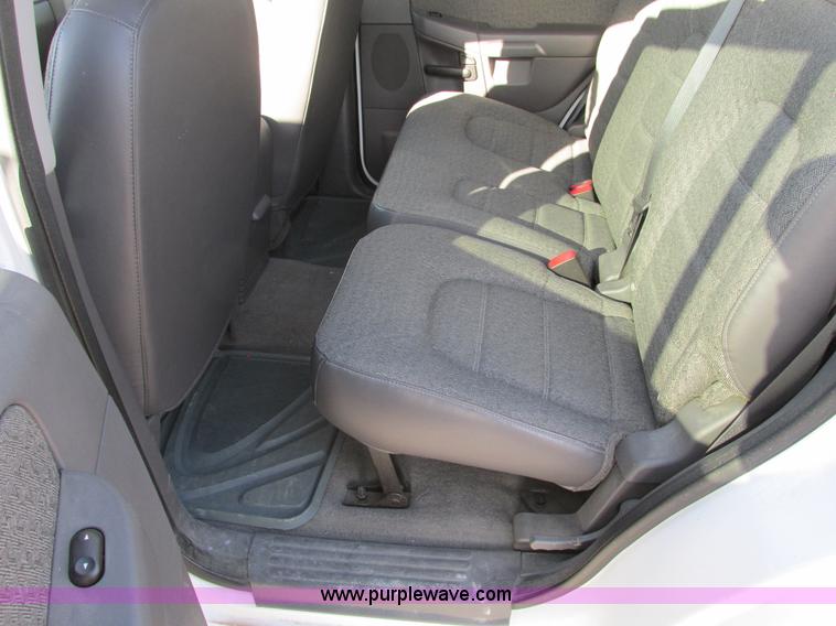 image for item F4150 2004 Ford Explorer XLS SUV