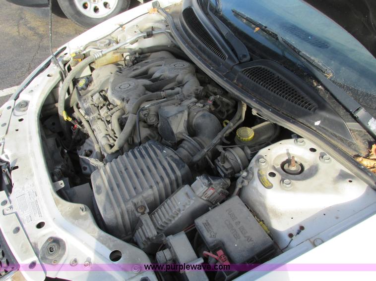 image for item F4164 2004 Dodge Stratus SE
