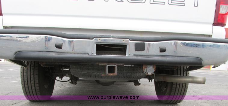 image for item F4182 2003 Chevrolet Silverado 1500 pickup truck