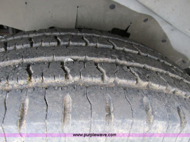 image for item F4183 2004 Chevrolet Express 3500 van