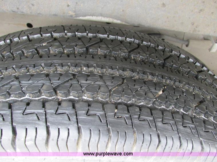 image for item F4183 2004 Chevrolet Express 3500 van