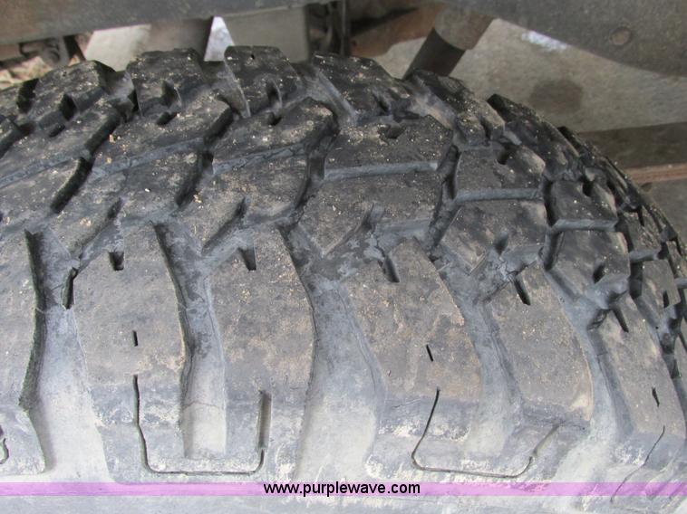 image for item F4184 2001 Dodge Ram 1500 pickup truck