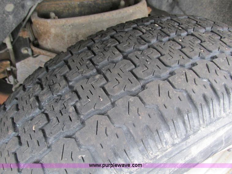 image for item F4184 2001 Dodge Ram 1500 pickup truck