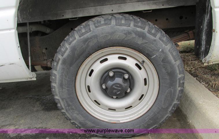 image for item F4184 2001 Dodge Ram 1500 pickup truck