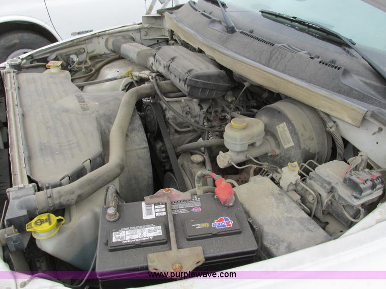 image for item F4184 2001 Dodge Ram 1500 pickup truck