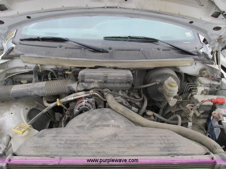 image for item F4184 2001 Dodge Ram 1500 pickup truck