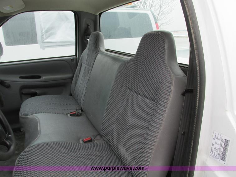 image for item F4184 2001 Dodge Ram 1500 pickup truck