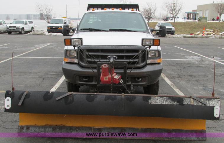 image for item F4185 2002 Ford F350 Super Duty pickup truck