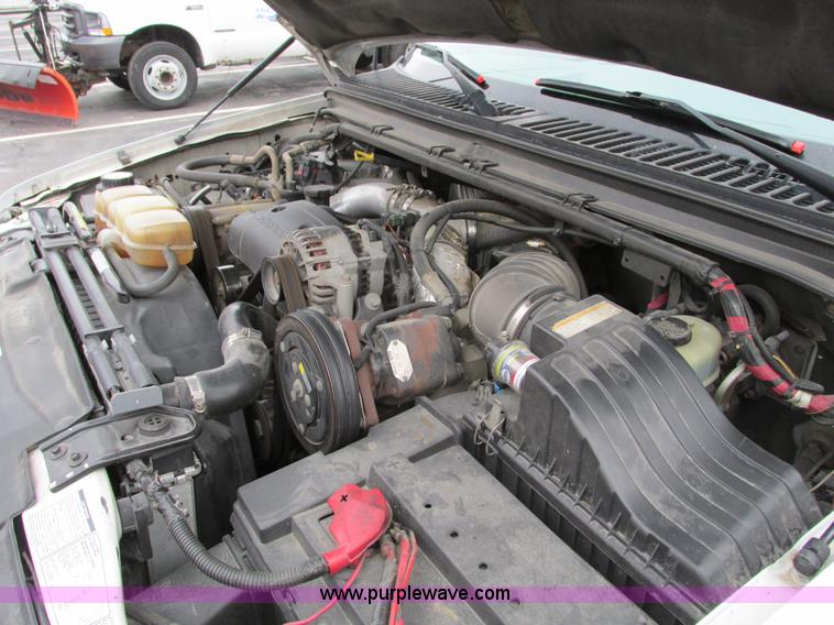 image for item F4185 2002 Ford F350 Super Duty pickup truck