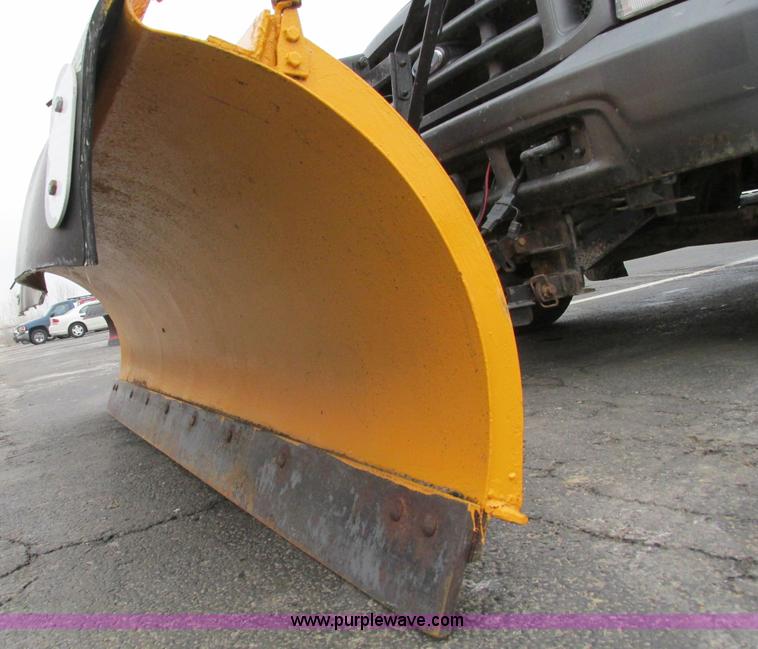 image for item F4185 2002 Ford F350 Super Duty pickup truck