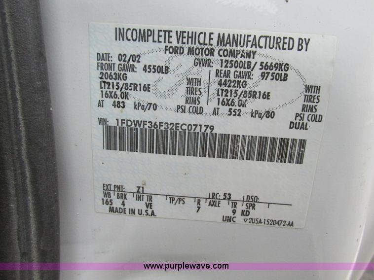 image for item F4185 2002 Ford F350 Super Duty pickup truck