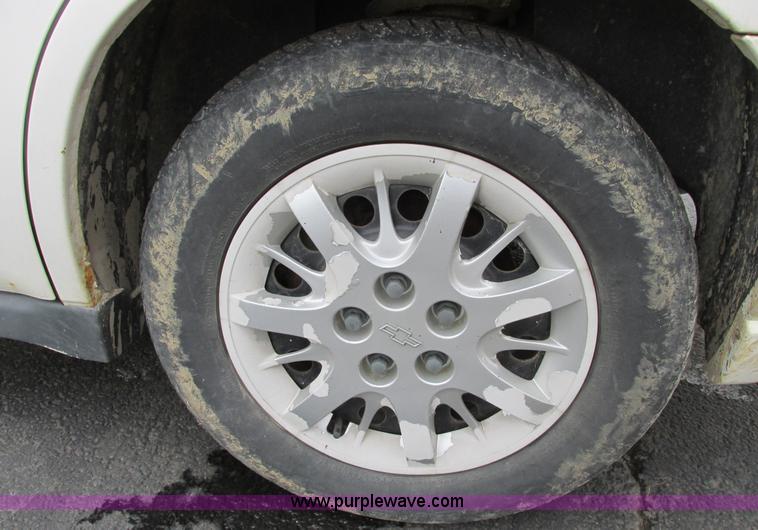 image for item F4186 2002 Chevrolet Impala