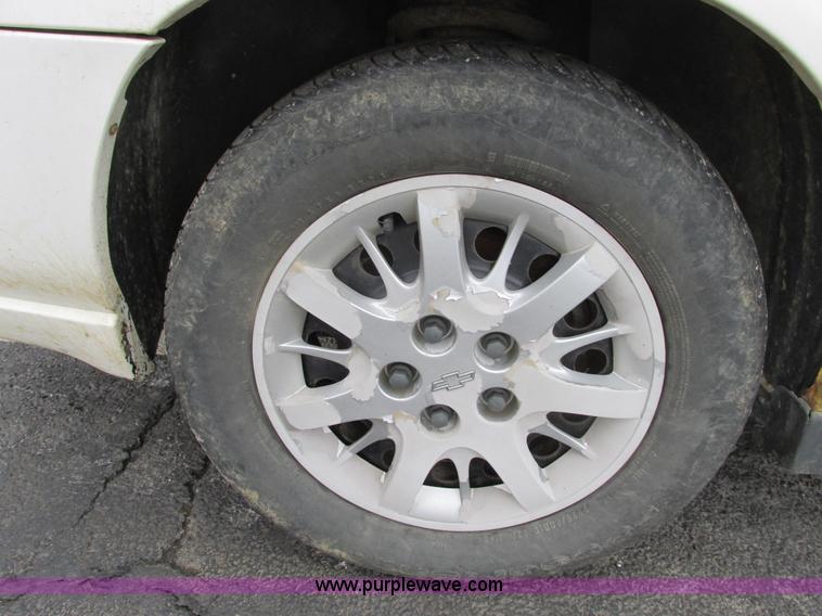image for item F4186 2002 Chevrolet Impala