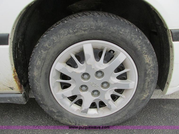 image for item F4186 2002 Chevrolet Impala