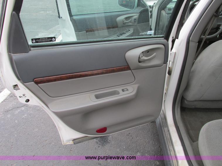 image for item F4186 2002 Chevrolet Impala