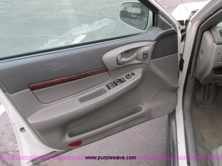 image for item F4186 2002 Chevrolet Impala