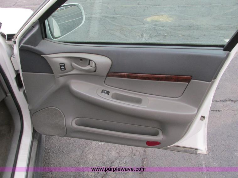 image for item F4186 2002 Chevrolet Impala