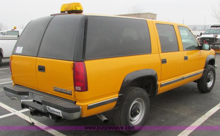 image for item F4189 1999 Chevrolet Suburban K2500 SUV