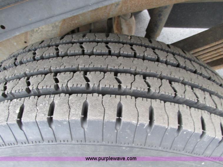 image for item F4189 1999 Chevrolet Suburban K2500 SUV