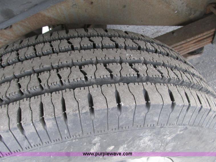 image for item F4189 1999 Chevrolet Suburban K2500 SUV