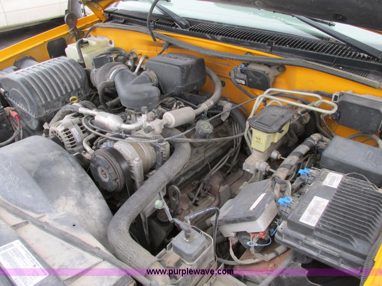 image for item F4189 1999 Chevrolet Suburban K2500 SUV