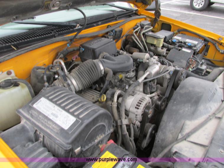 image for item F4189 1999 Chevrolet Suburban K2500 SUV