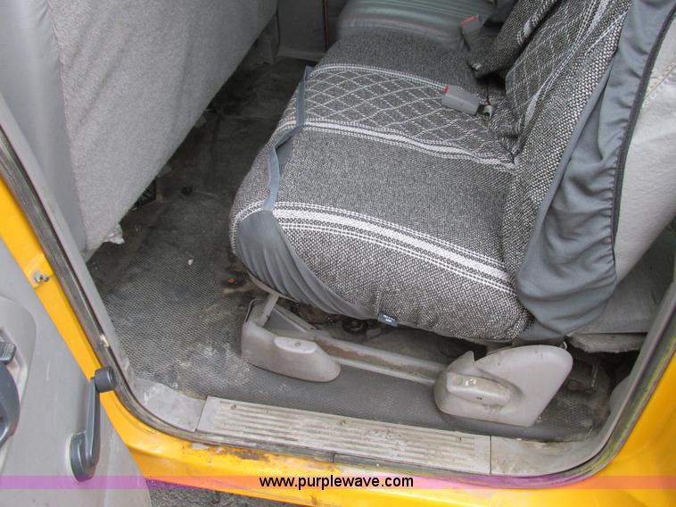 image for item F4189 1999 Chevrolet Suburban K2500 SUV