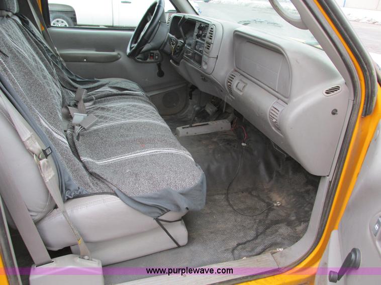 image for item F4189 1999 Chevrolet Suburban K2500 SUV
