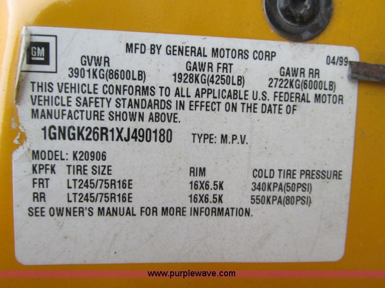 image for item F4189 1999 Chevrolet Suburban K2500 SUV