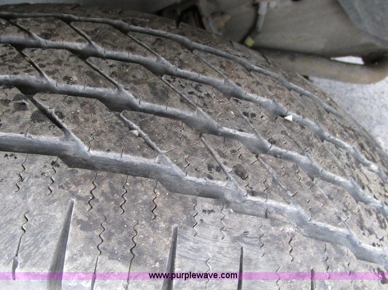 image for item F4190 2006 Chevrolet Silverado 1500 Crew Cab pickup truck