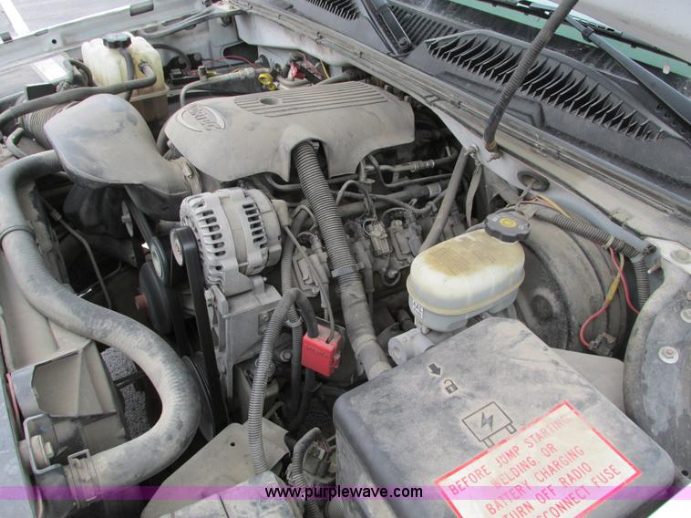 image for item F4190 2006 Chevrolet Silverado 1500 Crew Cab pickup truck