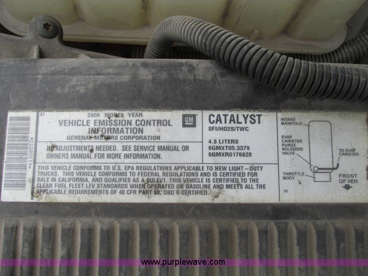 image for item F4190 2006 Chevrolet Silverado 1500 Crew Cab pickup truck