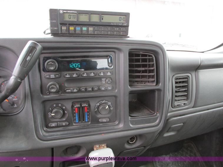 image for item F4190 2006 Chevrolet Silverado 1500 Crew Cab pickup truck