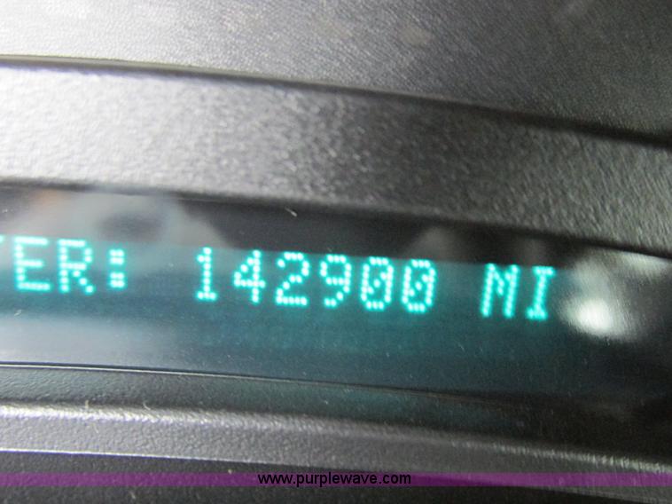 image for item F4190 2006 Chevrolet Silverado 1500 Crew Cab pickup truck