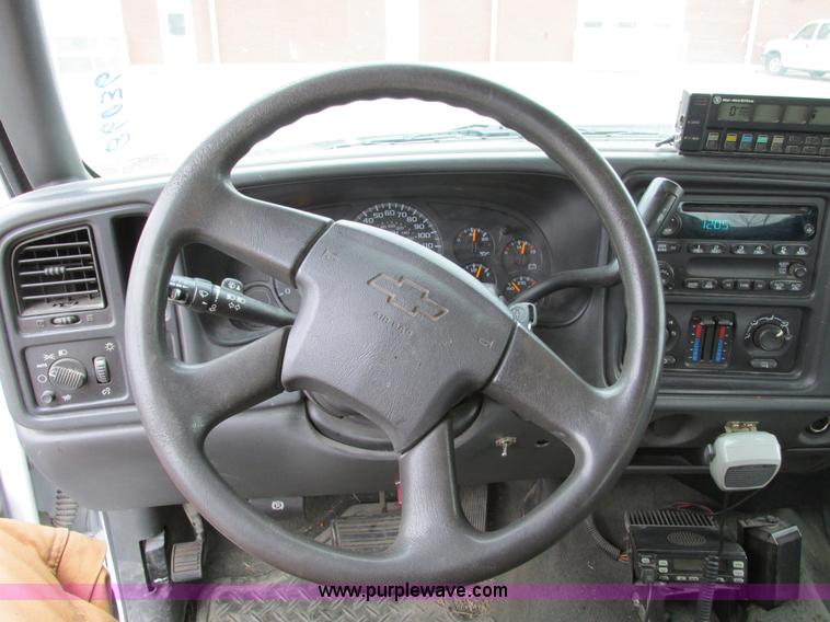 image for item F4190 2006 Chevrolet Silverado 1500 Crew Cab pickup truck