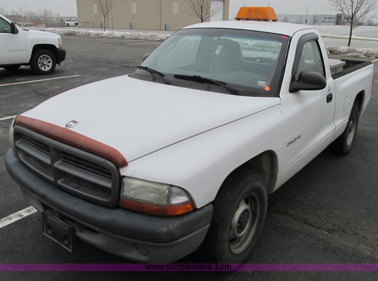 image for item F4191 2001 Dodge Dakota pickup truck