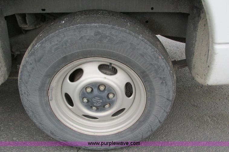 image for item F4191 2001 Dodge Dakota pickup truck