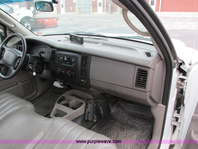image for item F4191 2001 Dodge Dakota pickup truck