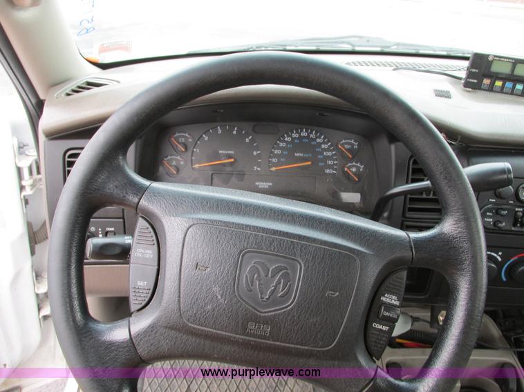 image for item F4191 2001 Dodge Dakota pickup truck