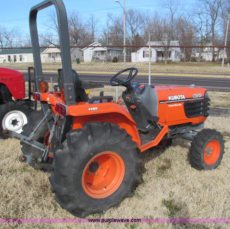 image for item F4685 Kubota B2710 MFWD tractor