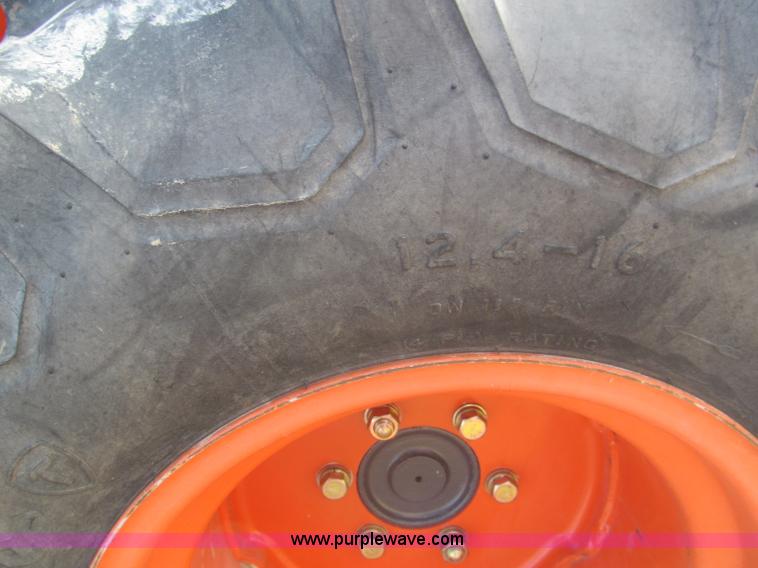 image for item F4685 Kubota B2710 MFWD tractor