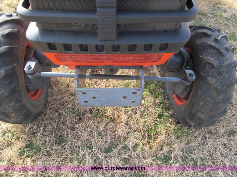 image for item F4685 Kubota B2710 MFWD tractor