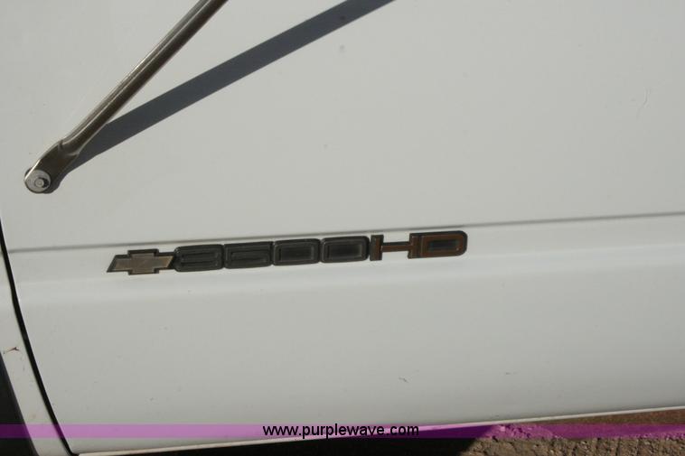 image for item G5544 1998 Chevrolet 3500HD flatbed pickup truck