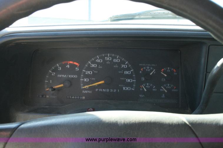 image for item G5544 1998 Chevrolet 3500HD flatbed pickup truck