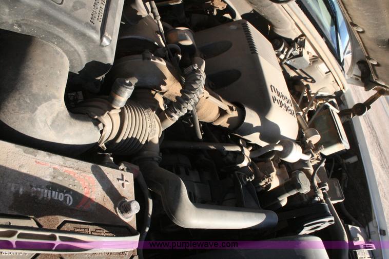 image for item G5544 1998 Chevrolet 3500HD flatbed pickup truck